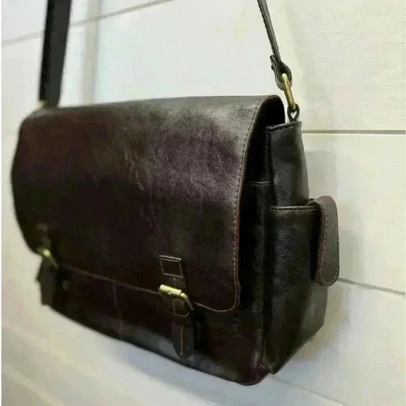 COPY - Messenger Bag Leather Brownish Red Carries up to 16.4" Laptop - Picture 13 of 14